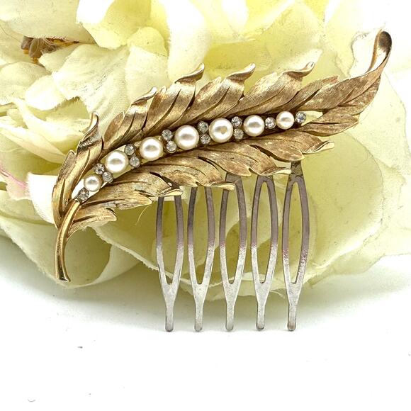Gold Feather Bridal Hair Comb | Heirloom Vintage Jewelry Pearls Rhinestones - Picture 2 of 4